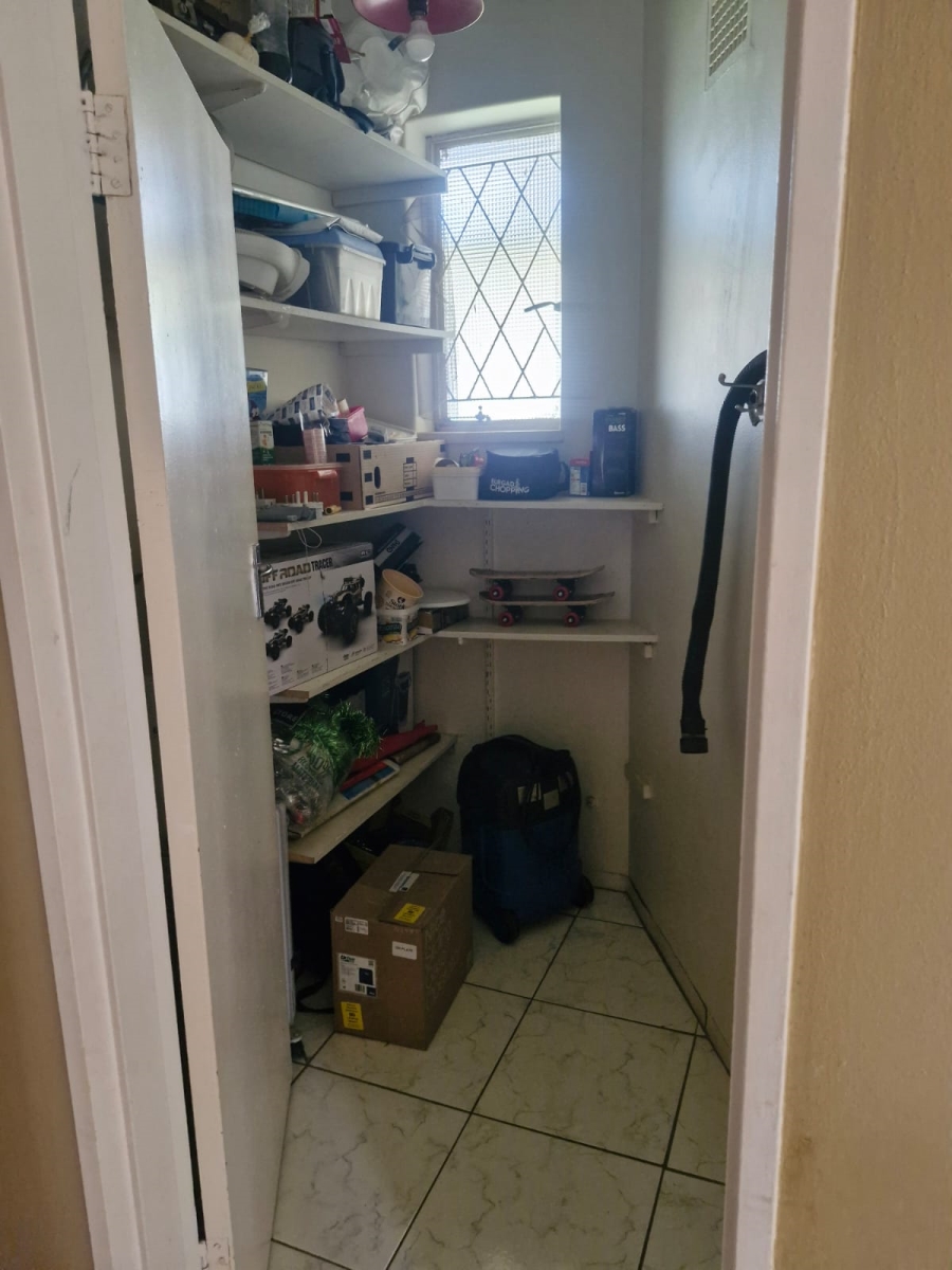 To Let 3 Bedroom Property for Rent in Flamwood North West